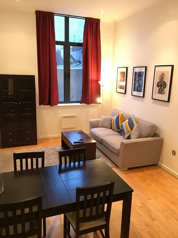 Stylish City Centre Apartment Cardiff